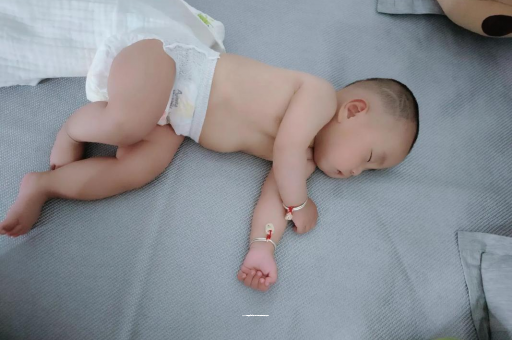 新乡宝宝口水多怎么回事